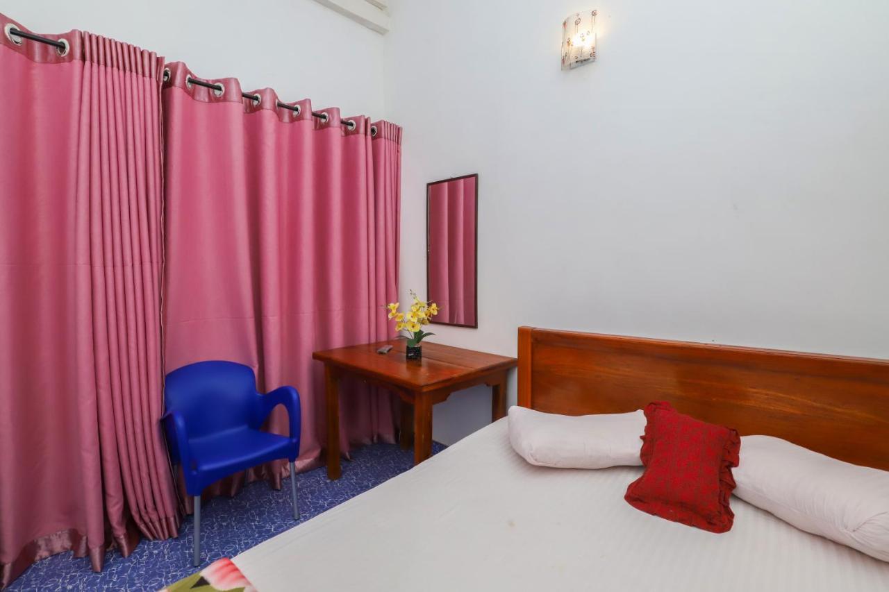 Delight Reich Hotel Peradeniya Room photo