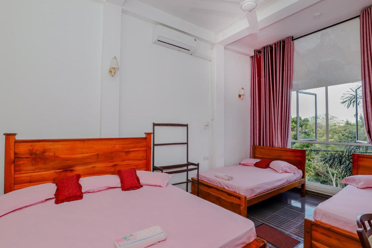 Delight Reich Hotel Peradeniya Exterior photo