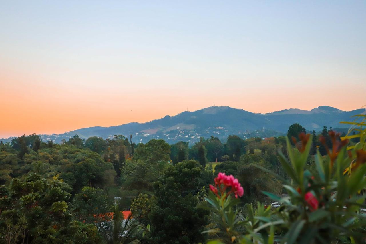 Delight Reich Hotel Peradeniya Exterior photo