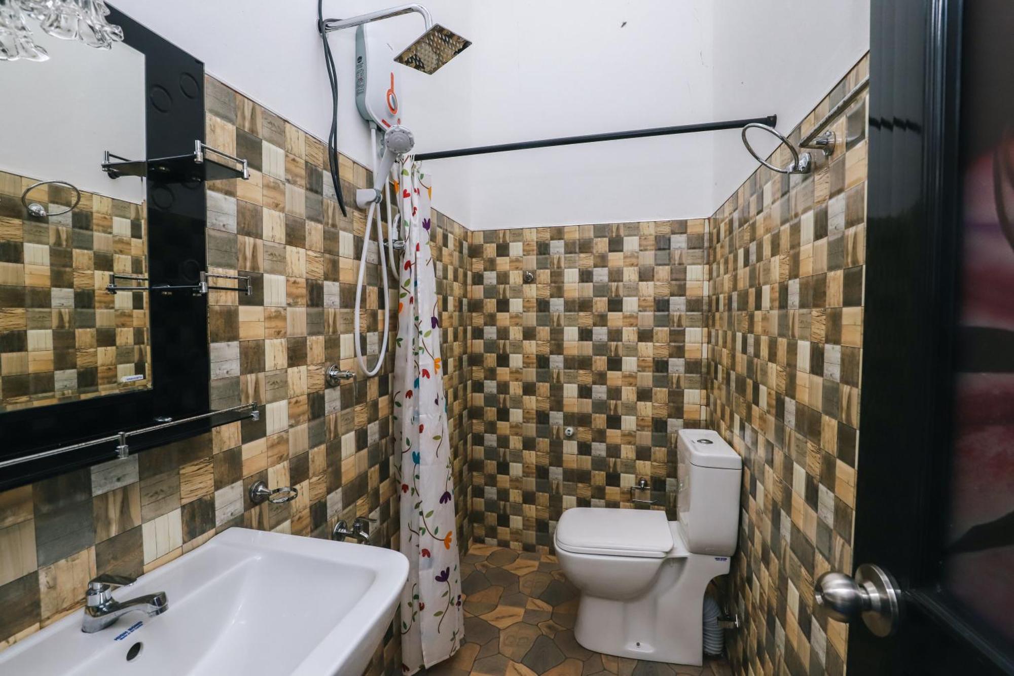 Delight Reich Hotel Peradeniya Room photo