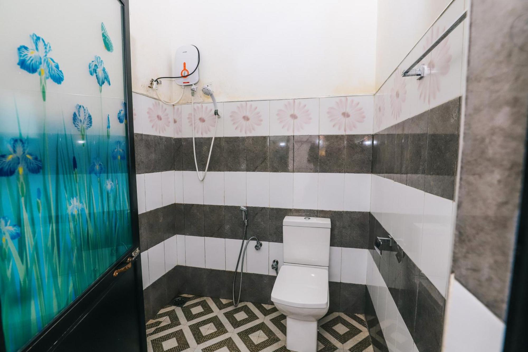 Delight Reich Hotel Peradeniya Room photo