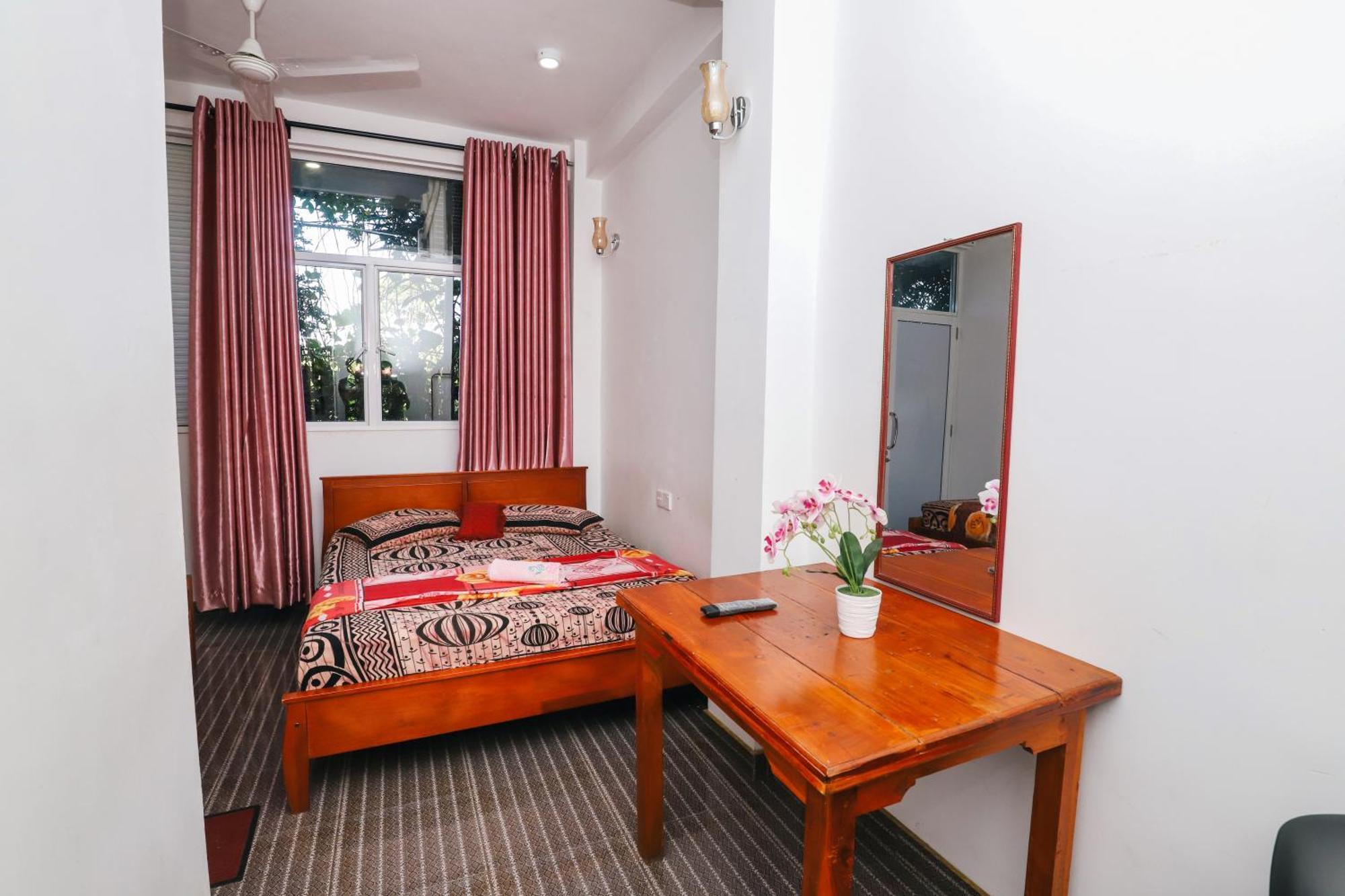 Delight Reich Hotel Peradeniya Room photo